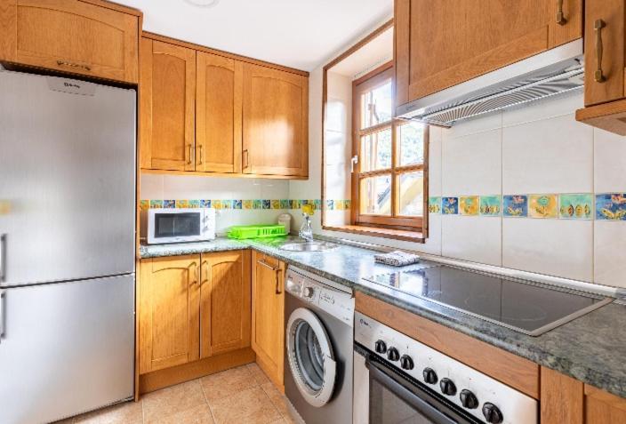 Apartamentos Bubal Pena Telera El Pueyo de Jaca Ruang foto