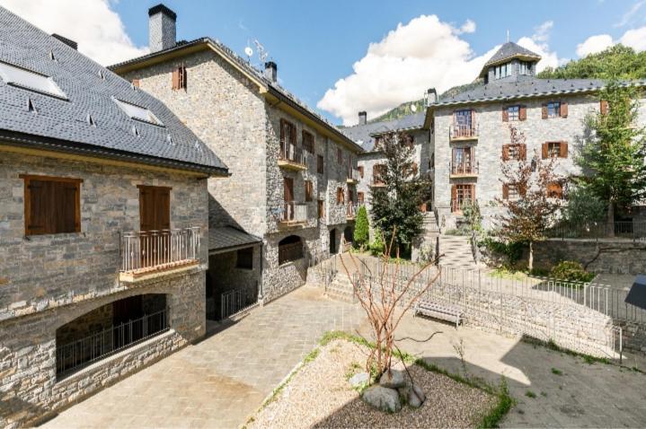 Apartamentos Bubal Pena Telera El Pueyo de Jaca Ruang foto